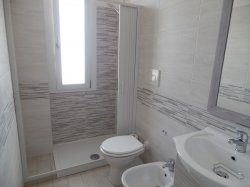BAGNO CON BOX DOCCIA